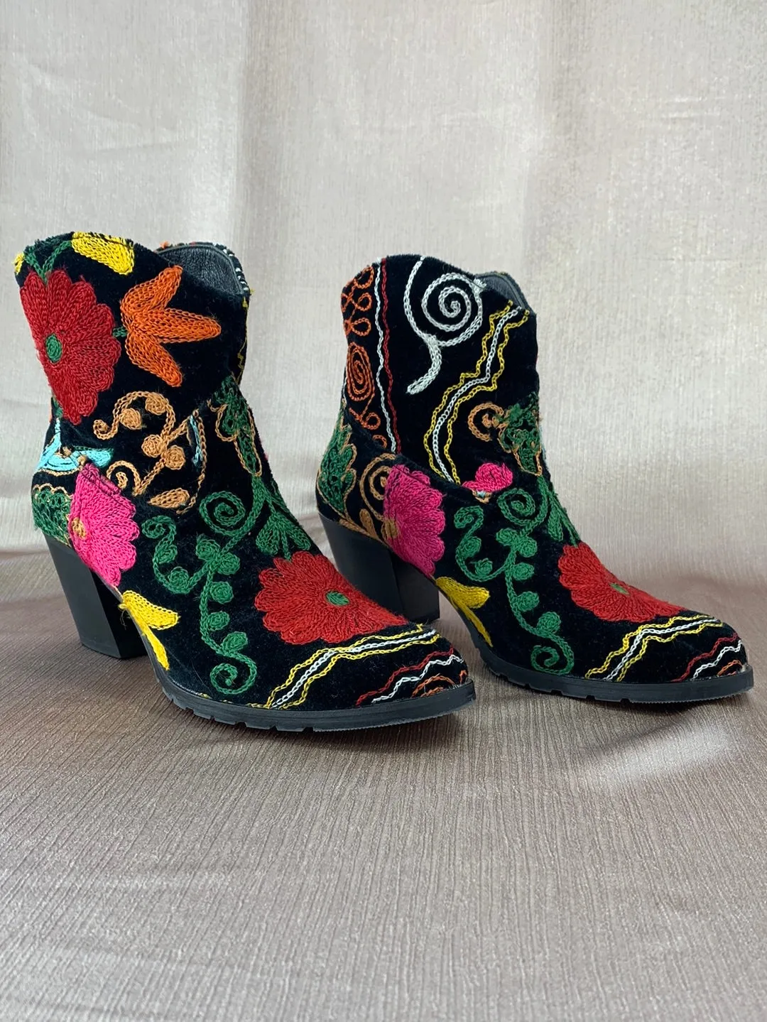 ARTEMIS black multi Velvet Floral Embroidered 2.5" Heel Ankle Boot - 38 (US 7.5)