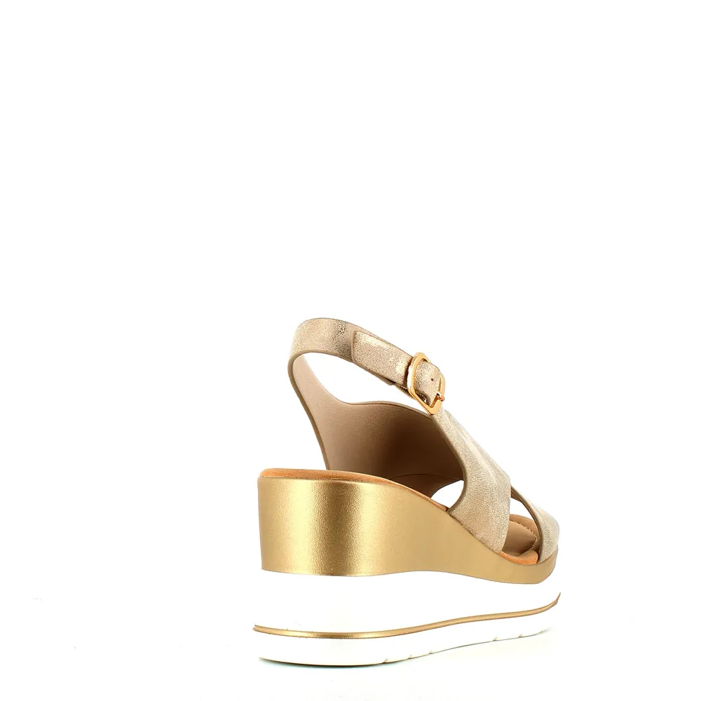Cinders Edit Criss Wedge Sandal Soft Gold