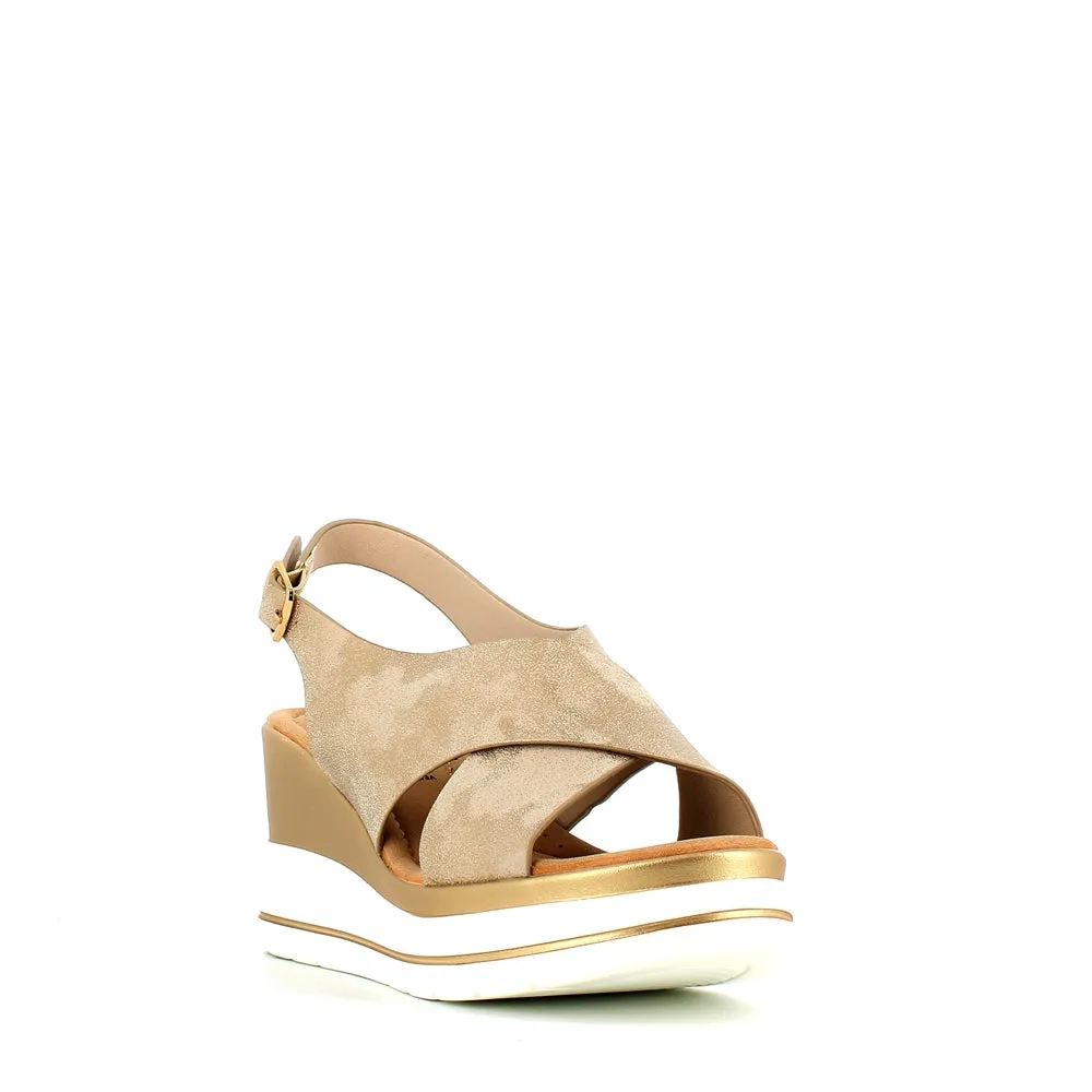 Cinders Edit Criss Wedge Sandal Soft Gold