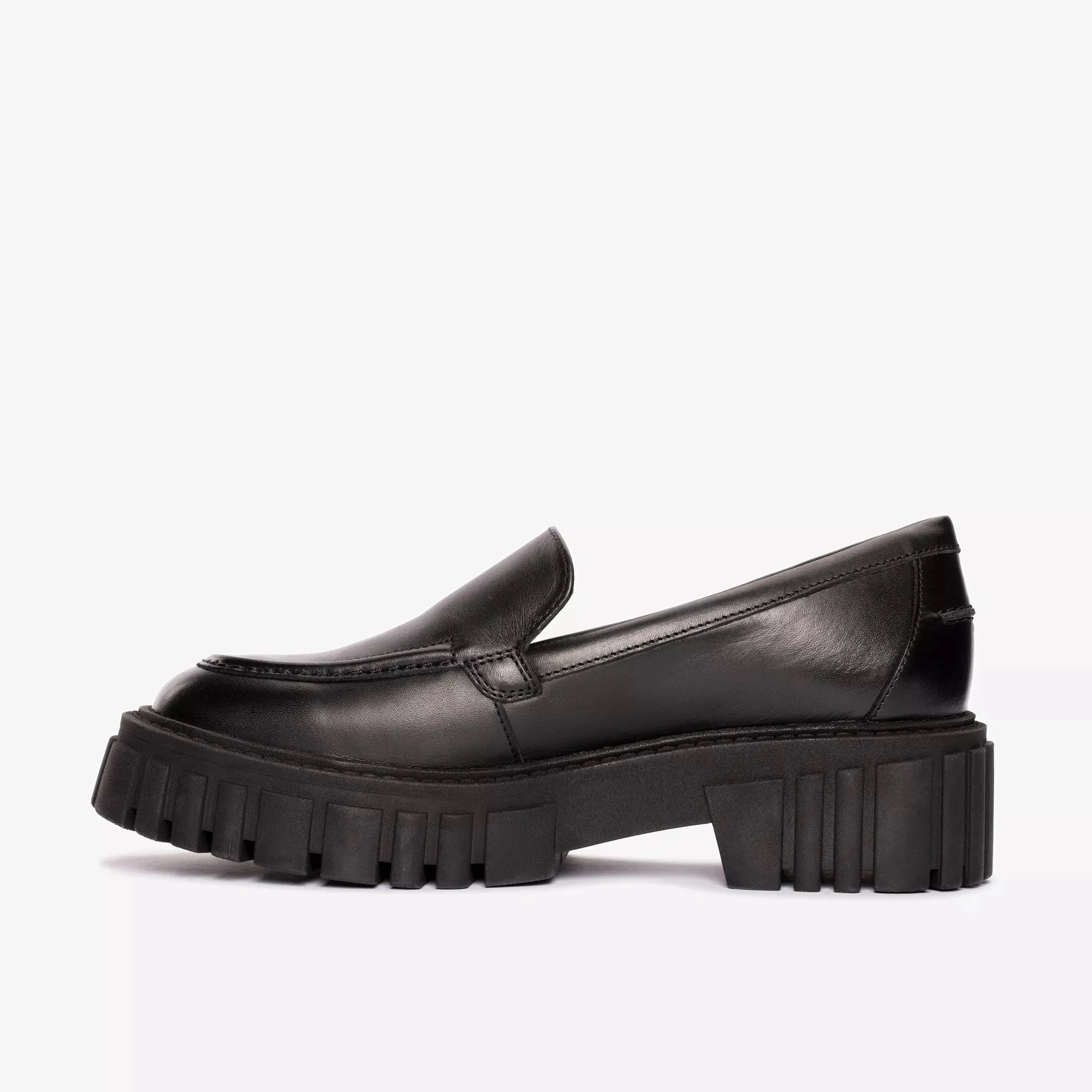 Clarks Women's Page Loafer Black Leather 26178412