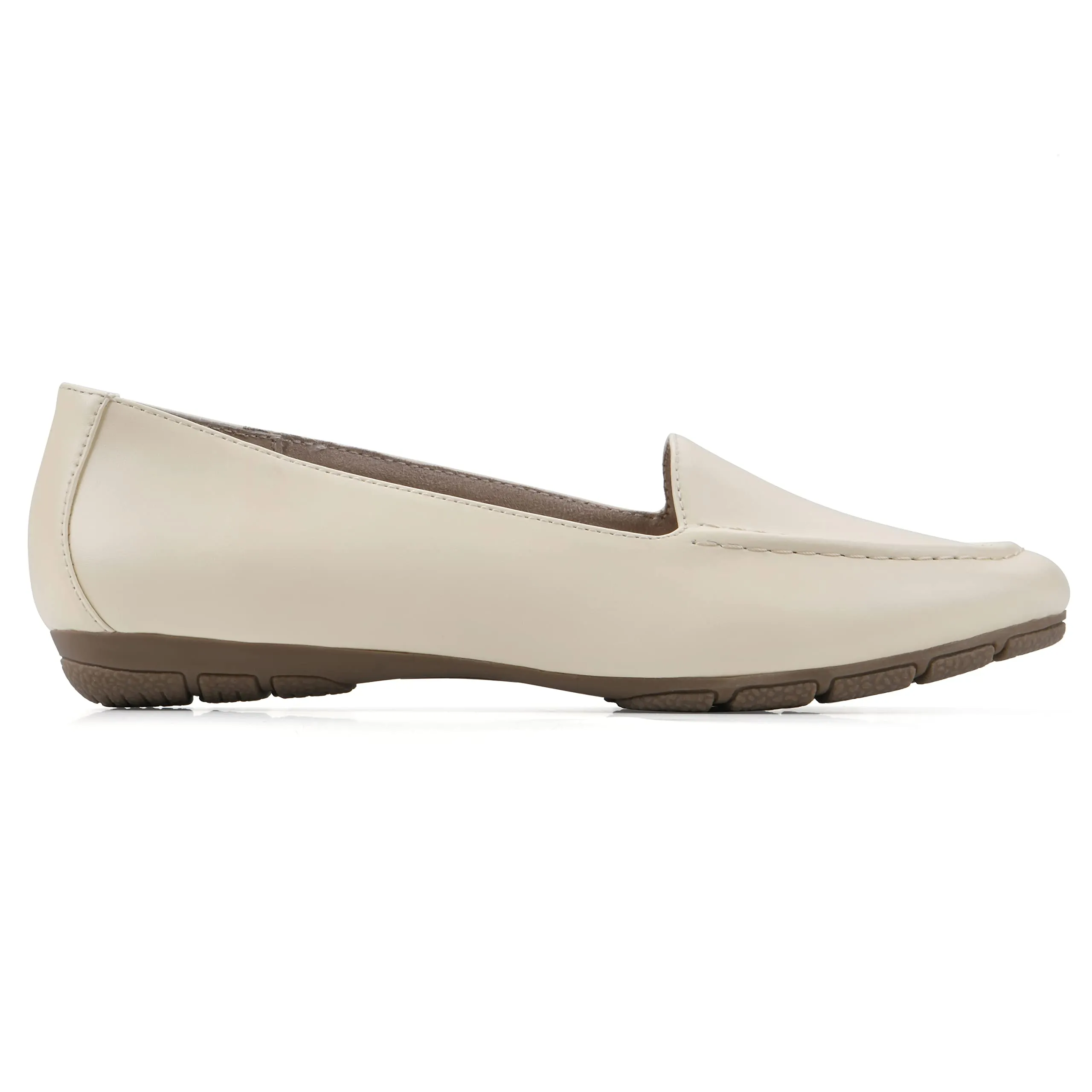 CLIFFS BY WHITE MOUNTAIN Women's Gracefully Tailored Loafer Flat, Buttercream/Smooth, 9 W