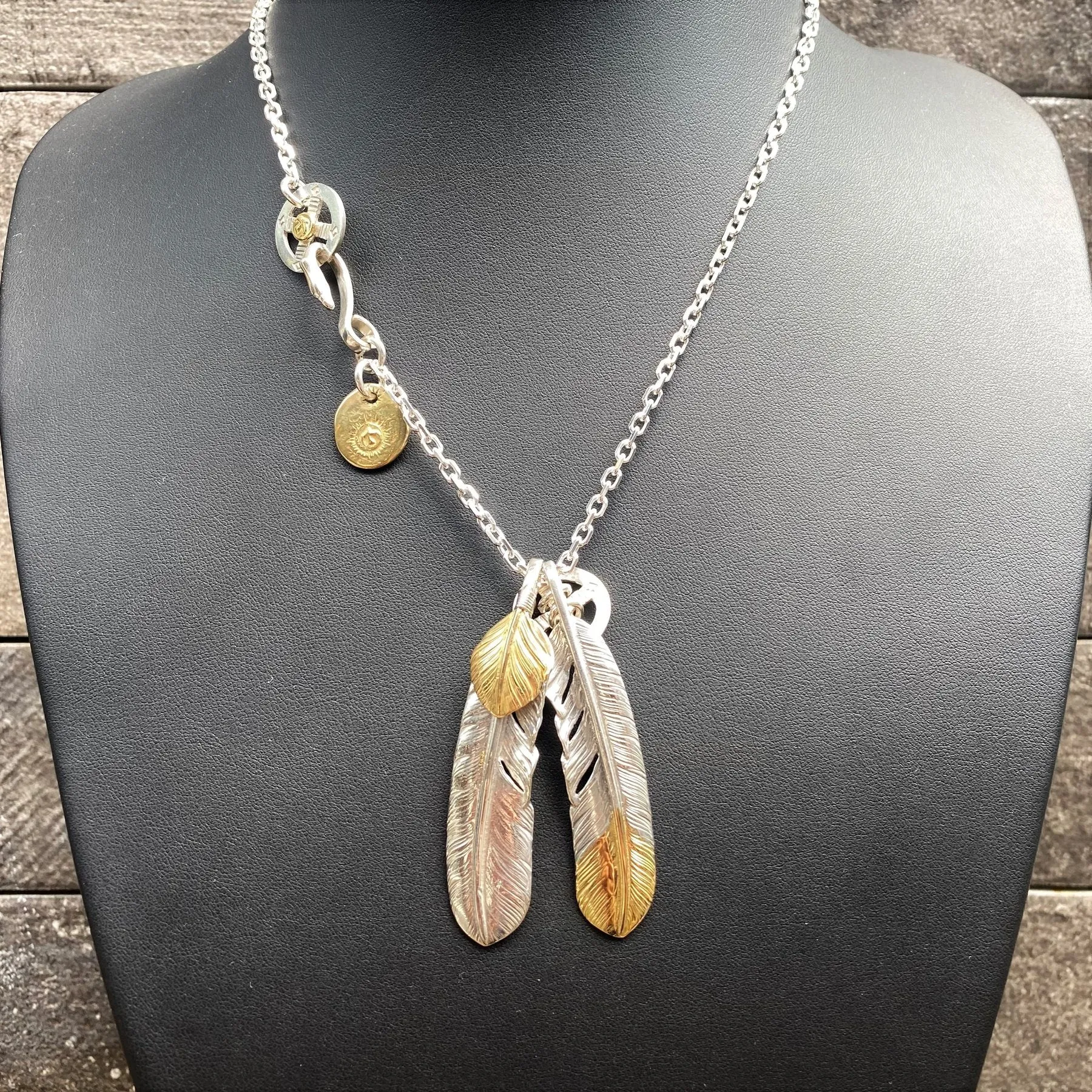 Goros Gold Tip Feather (Right) (Xl) & Gold Top Feather (Left) (Xl) Setup