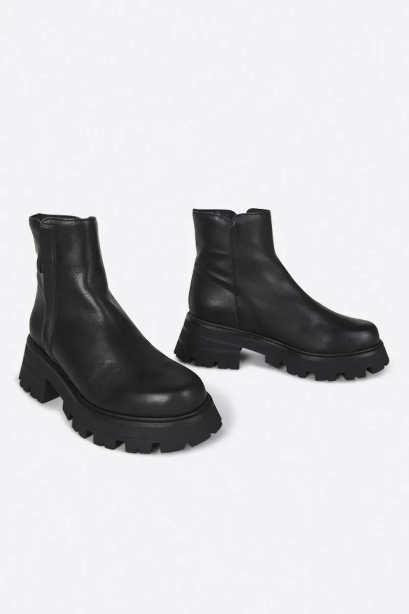LARRY LUG SOLE BOOT