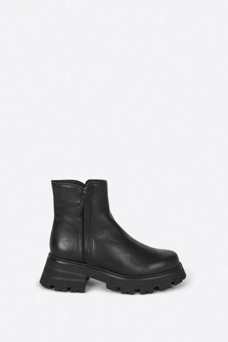 LARRY LUG SOLE BOOT