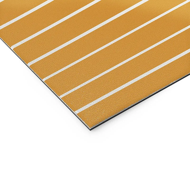 Minimal Line Curvature Gold Welcome Mat