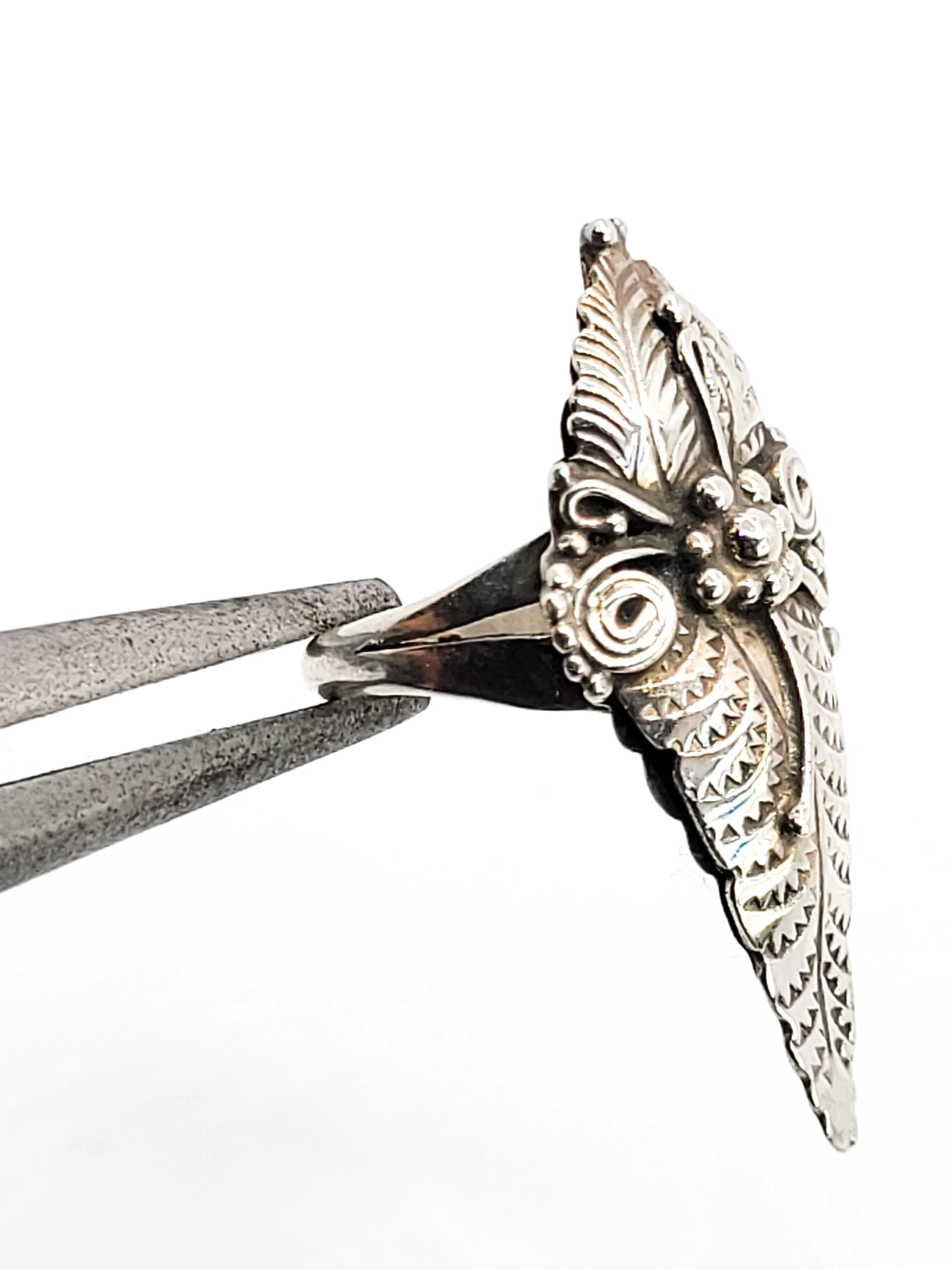 Native American Artisan handcrafted sterling silver feather vintage ring size 5.75