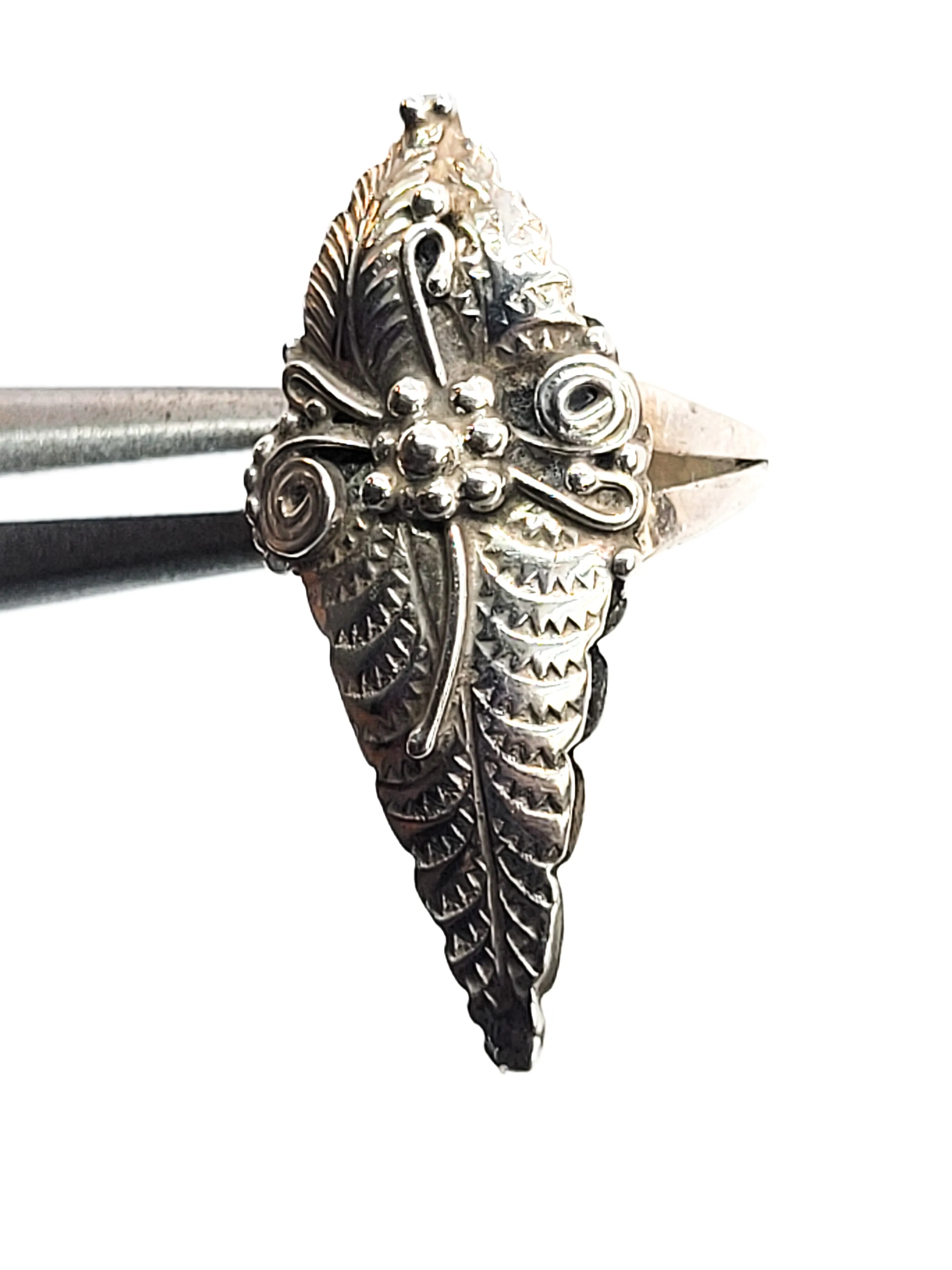 Native American Artisan handcrafted sterling silver feather vintage ring size 5.75