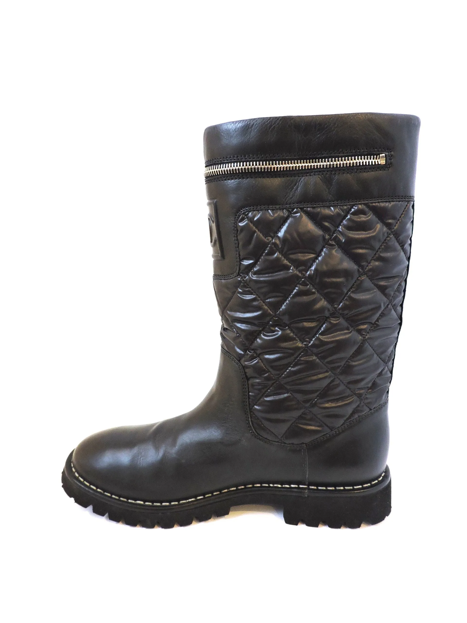 NEW Chanel Quilted Boot Size 41 It (11 Us)