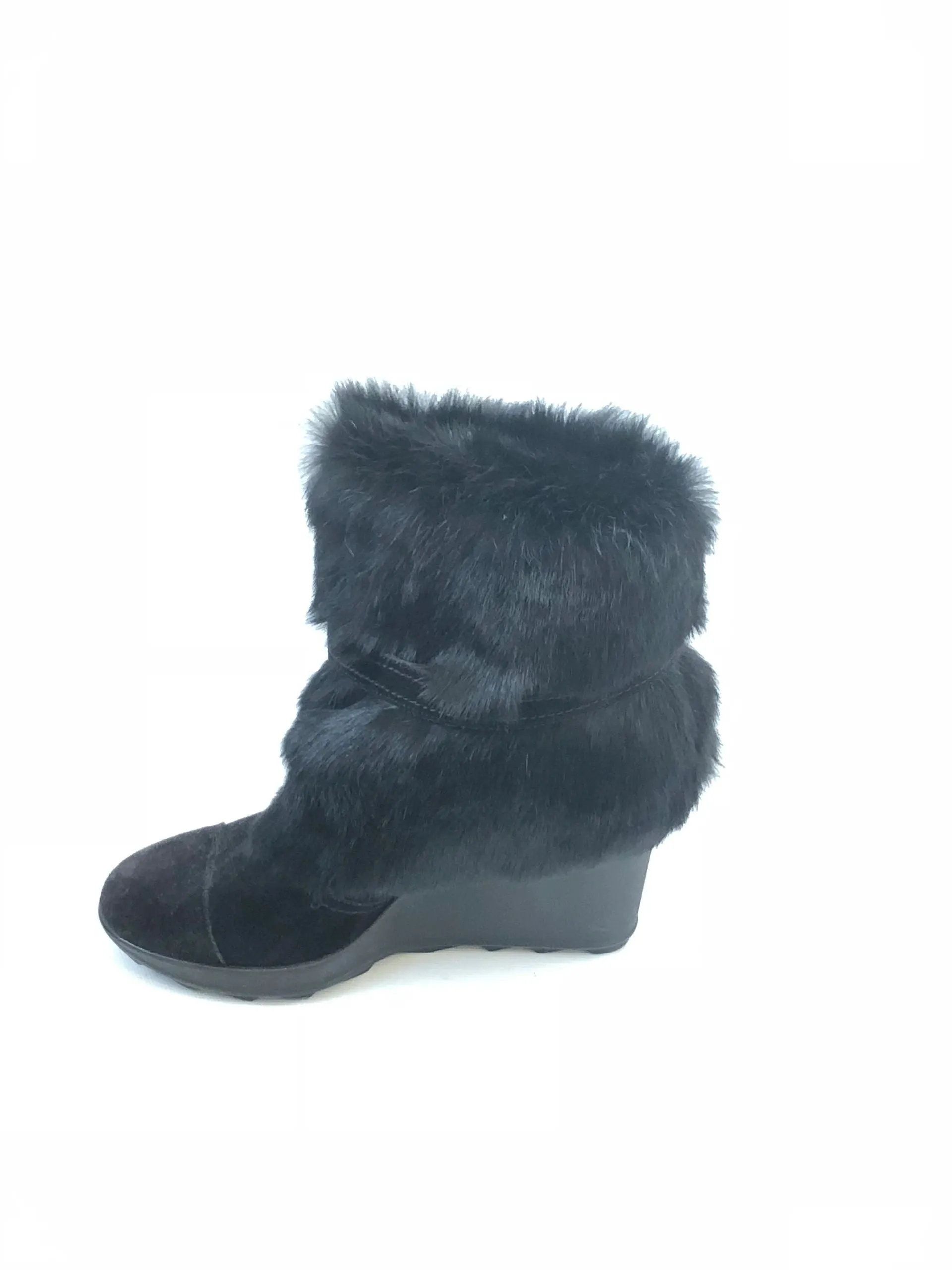 NEW Salvatore Ferragamo Fur Boot Size 36 It (6 Us)