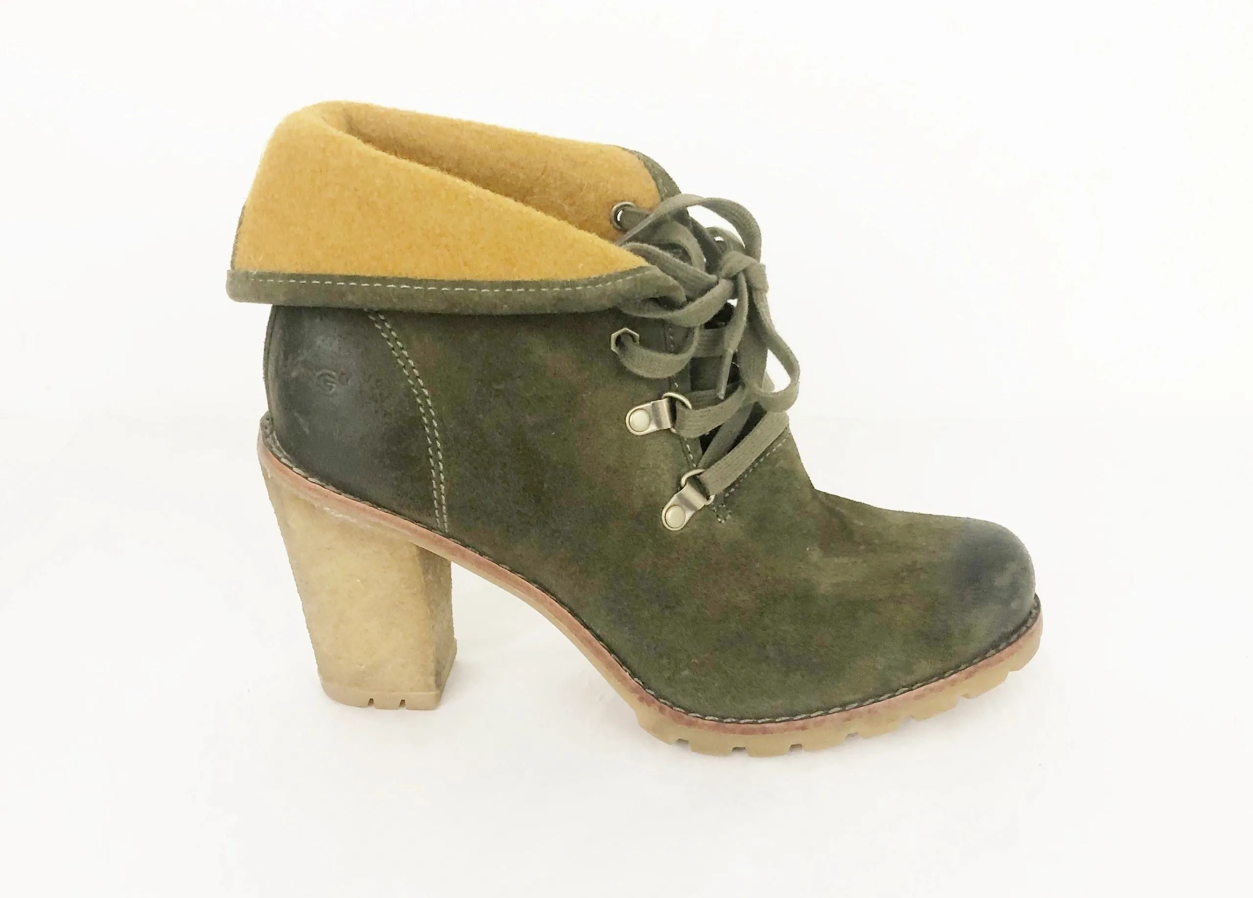 NEW Ugg Lace Up Bootie Size 9.5