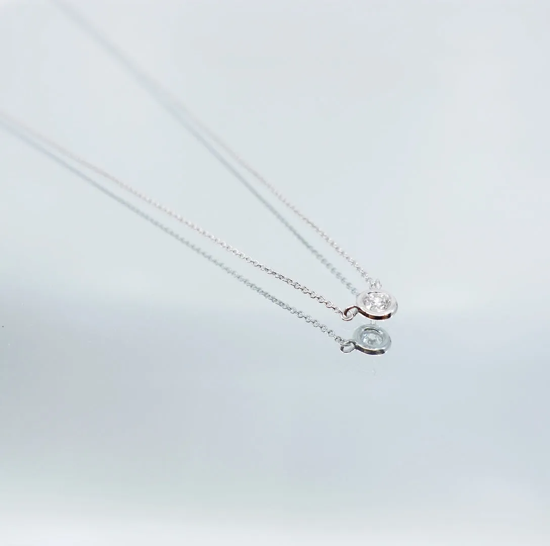 New York Minimal Diamond Pendant Silver