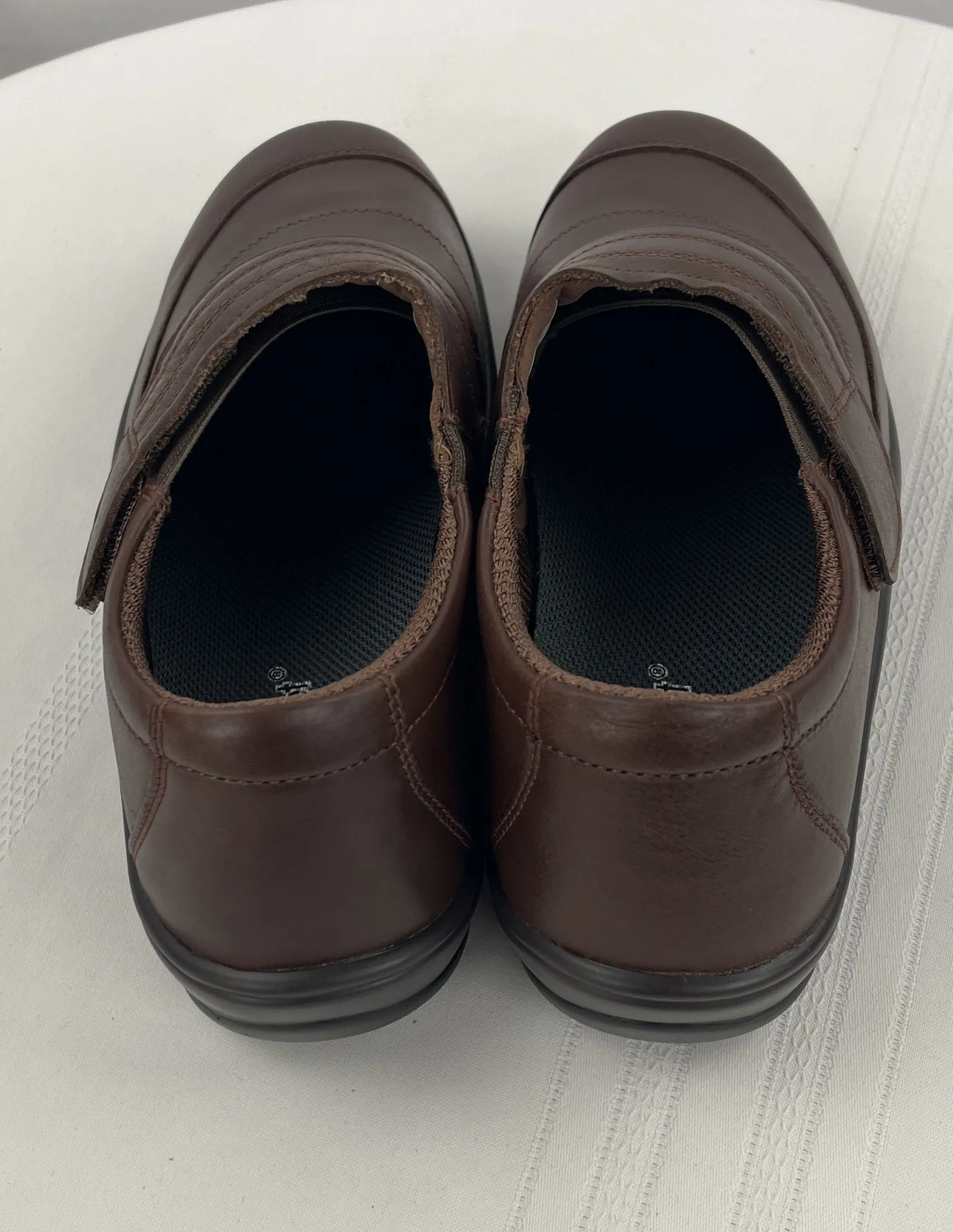 Orthofeet Women's Orthopedic Brown Leather Emily Casual Shoes Size 9 W NIB