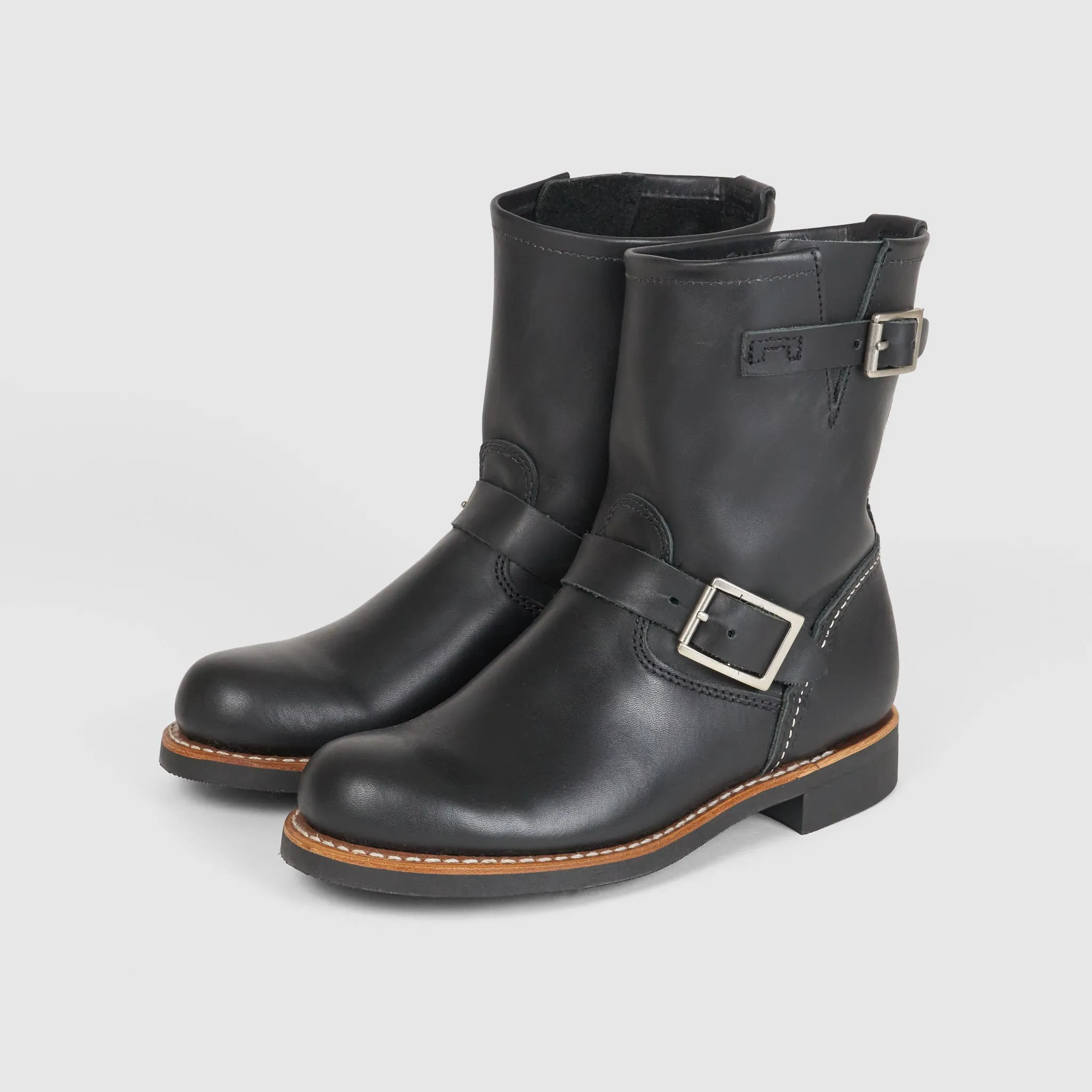 Red Wing Heritage Shoes Ladies Short Engineer Boot 3354