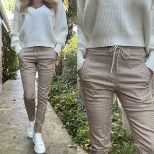 Shely Checkered Light Brown