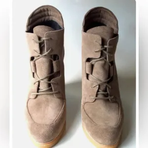 STUART WEITZMAN ANKLE BOOTS