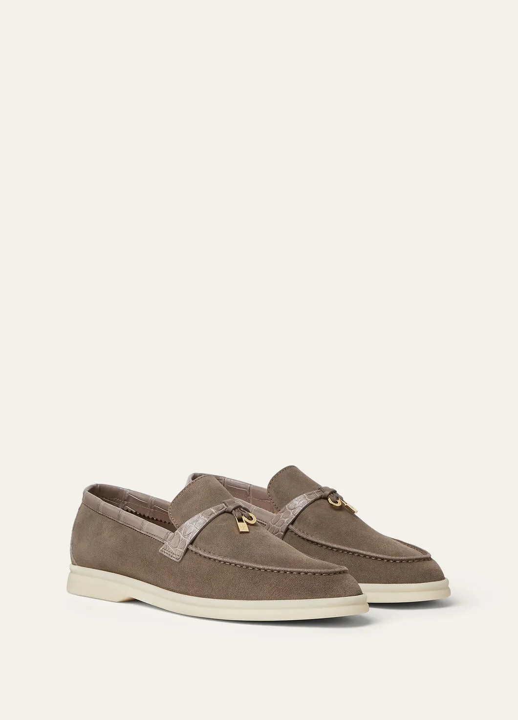 Summer Charms Walk in Grey Sued for Women