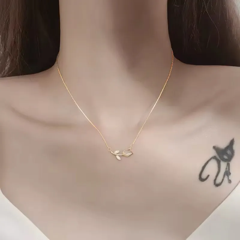 Vintage Minimal White Rose Tulip Crystal Necklace